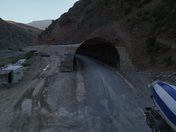 Construction of Avalanche Tunnels at Various Sections of the Van-Çatak Provincial Road, 65-50 KK<br><br><br>